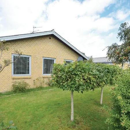 3 Bedroom Cozy In *