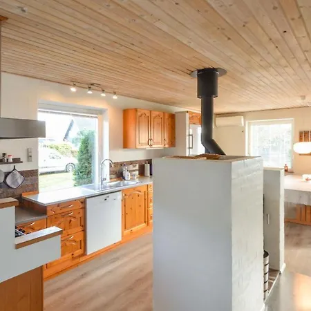 3 Bedroom Cozy In